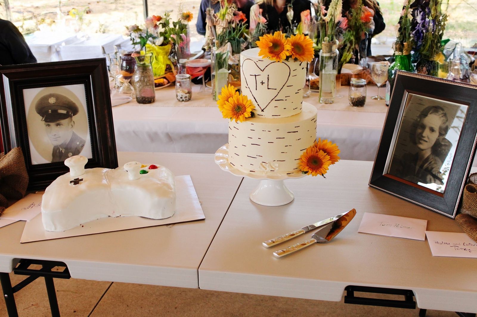 Wedding cake table